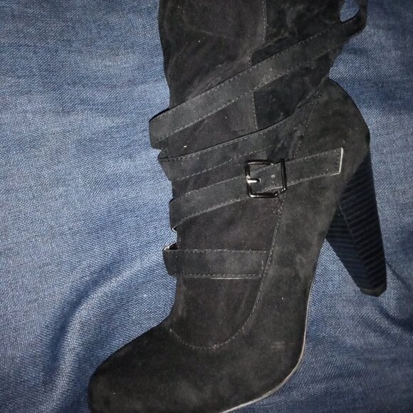 "  URBAN FAUX SUEDE COWGIRL " ( BRAND NEW !!! ) - Picture 3 of 5